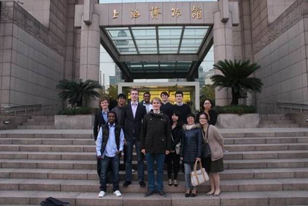 //www.renqiweb.com/dofiles/img/20131125120231407.jpg